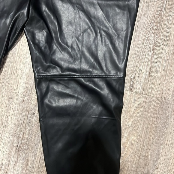 Laundry By Shelli Segal Faux Leather Drawstring  Pants​​​ - Picture 13 of 13